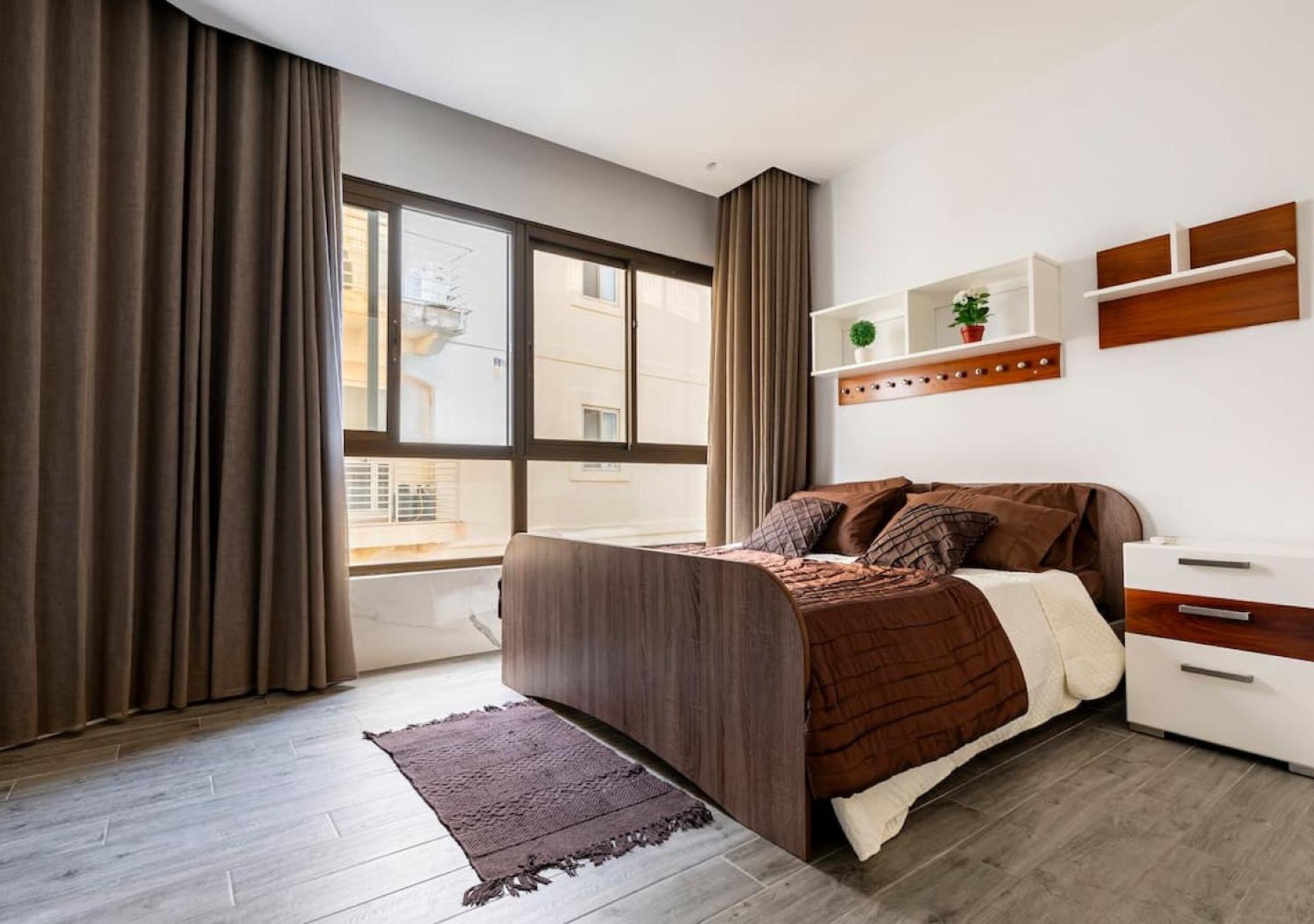 Sea View Luxury Haven Living & 3Bedrooms Seafront Слима Экстерьер фото