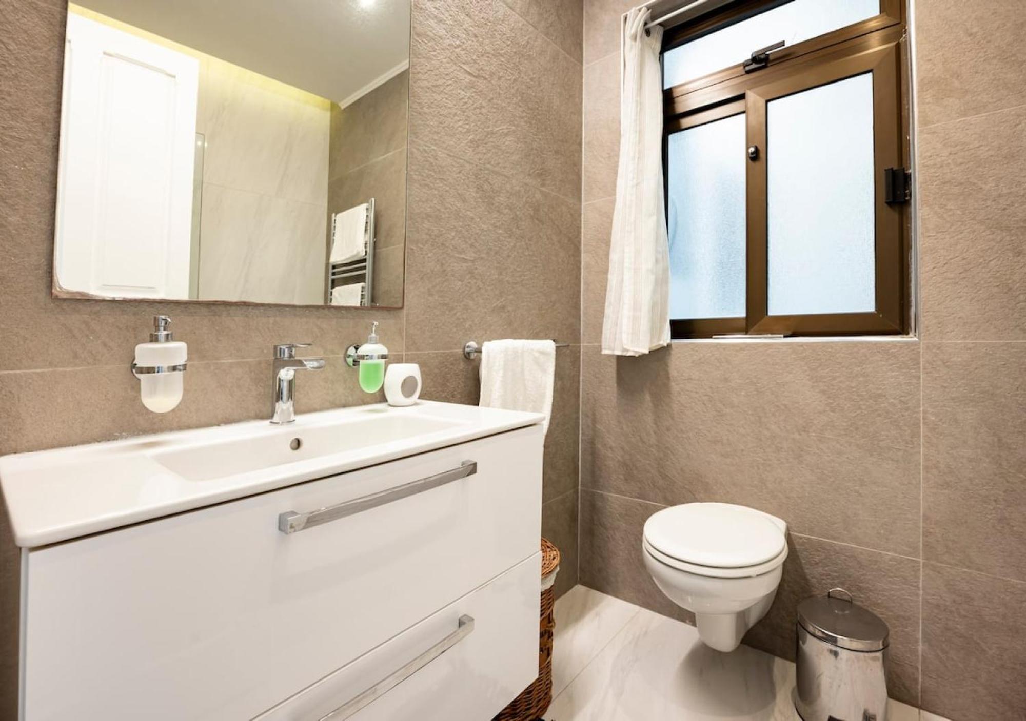 Sea View Luxury Haven Living & 3Bedrooms Seafront Слима Экстерьер фото