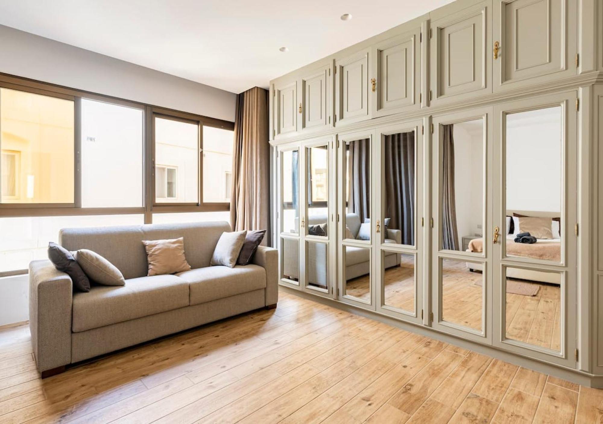 Sea View Luxury Haven Living & 3Bedrooms Seafront Слима Экстерьер фото
